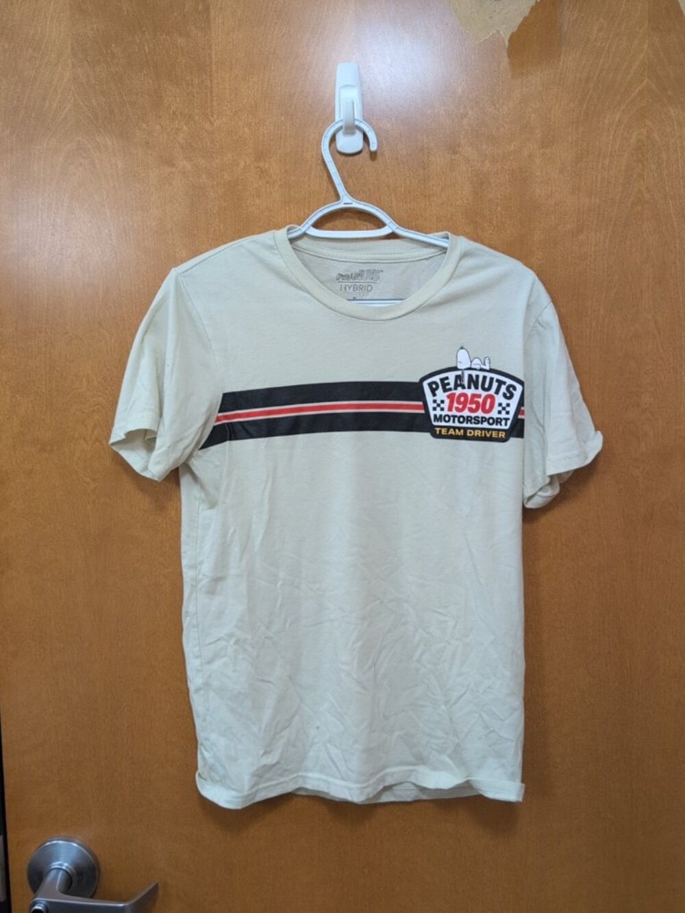 Peanuts Hybrid Shirt Mens S White Short Sleeve Tee Graphic Peanuts Snoopy Racing - Picture 1 of 7